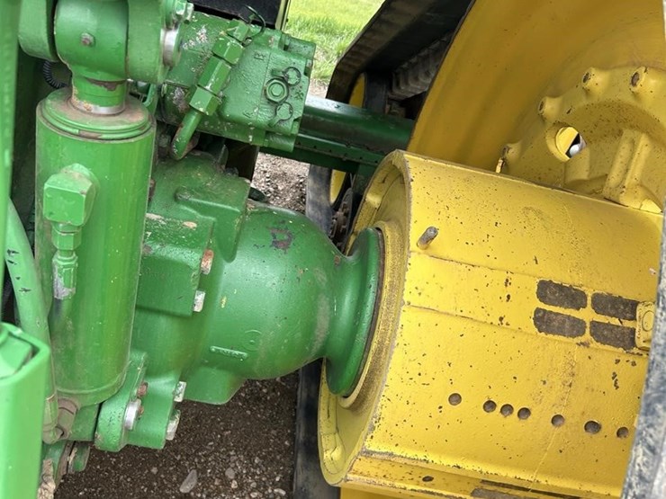 2004-john-deere-8220t-image-46