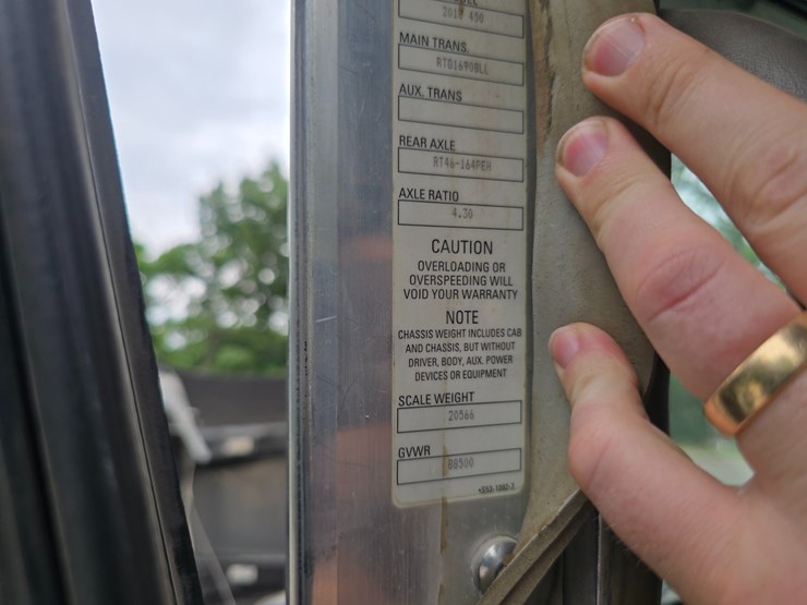 2015-kenworth-t800-image-57