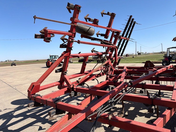 case-ih-4800-image-17