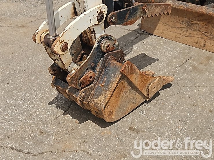 bobcat-325-image-10