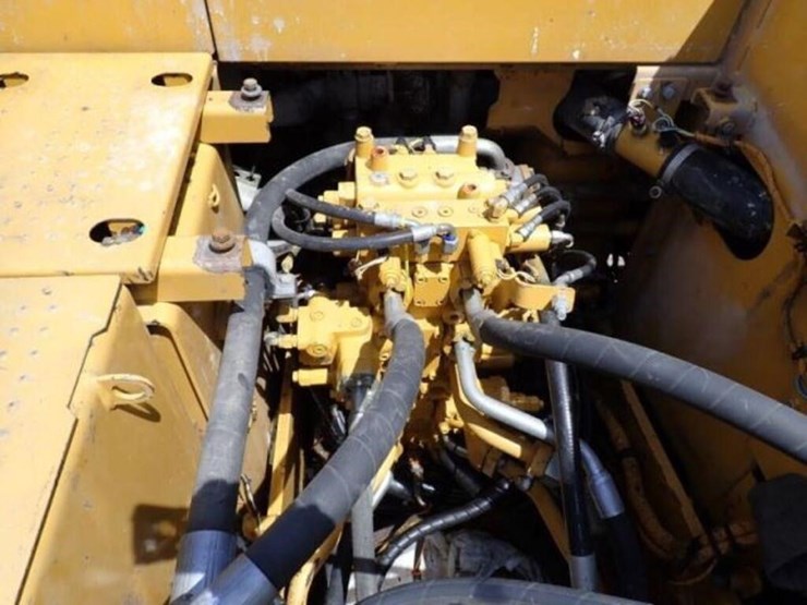 2014-caterpillar-320el-image-67