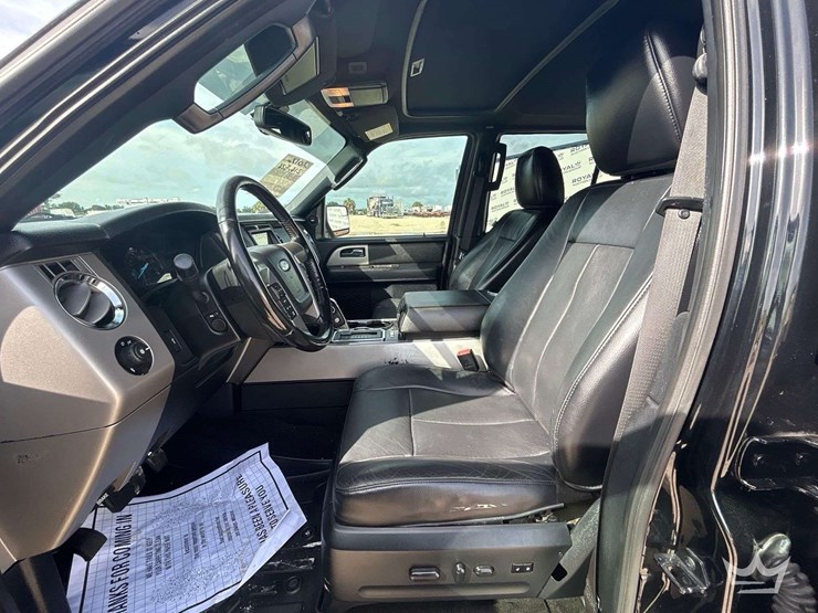 2017-ford-expedition-image-12