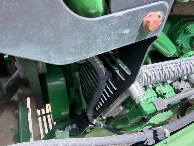 2016-john-deere-r4038-image-76
