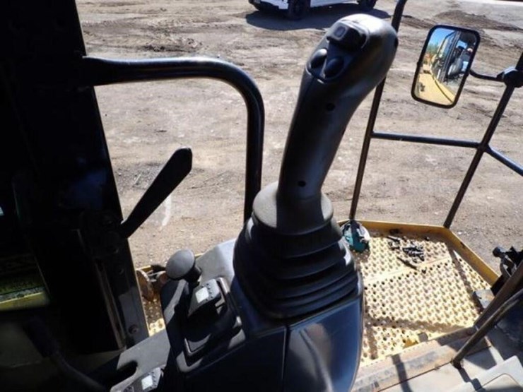 2008-caterpillar-m325d-mh-image-14