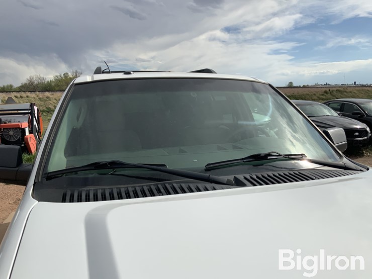 2013-ford-expedition-xlt-image-10