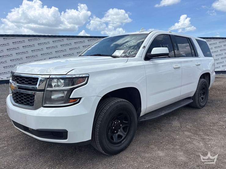 2019-chevrolet-tahoe-image-1