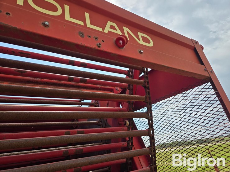 new-holland-851-image-16