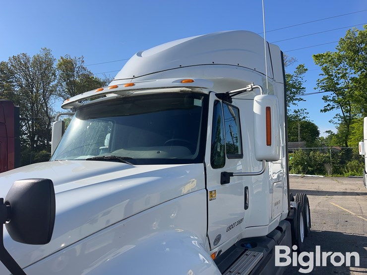 2016-international-prostar-image-14