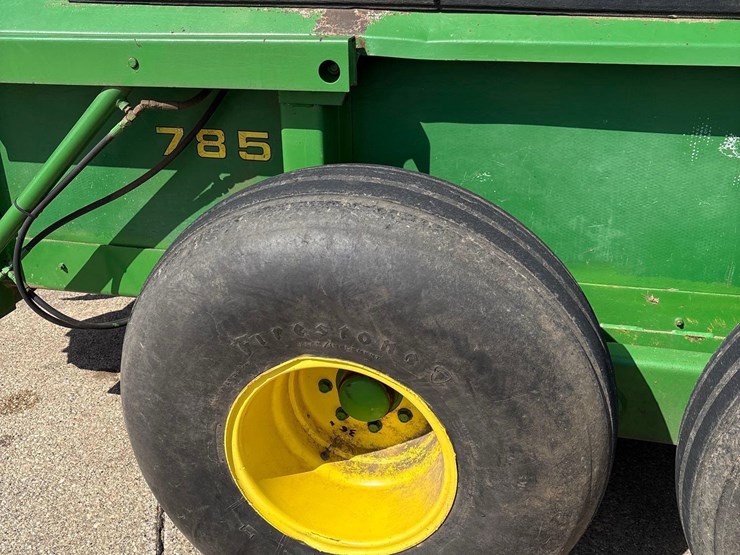 john-deere-785-image-10