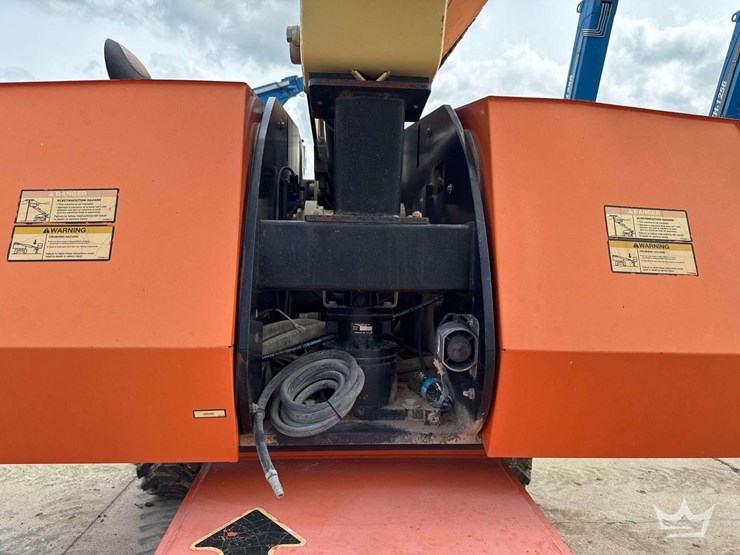 2013-jlg-860sj-image-18