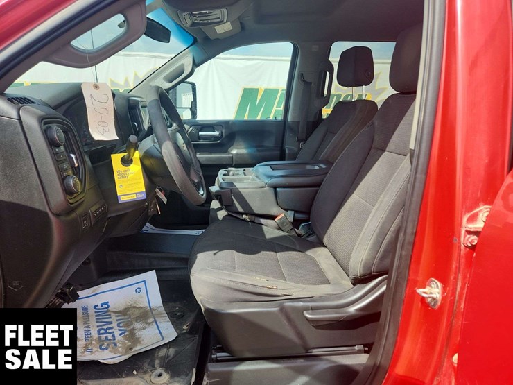 2020-chevrolet-silverado-3500hd-image-16