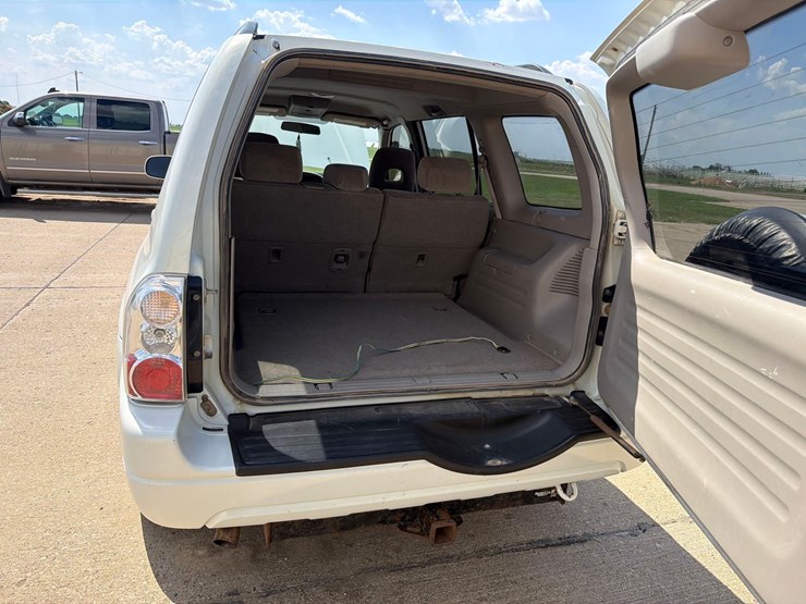 2004-suzuki-xl7-image-45