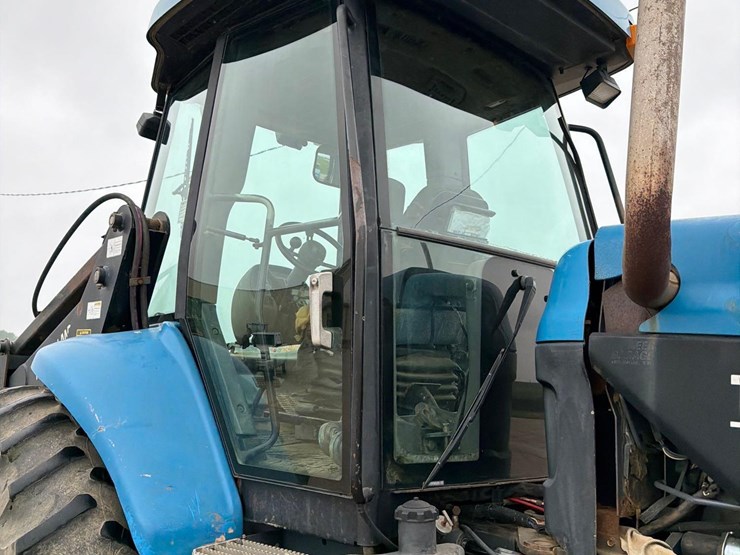 new-holland-tv140-image-11
