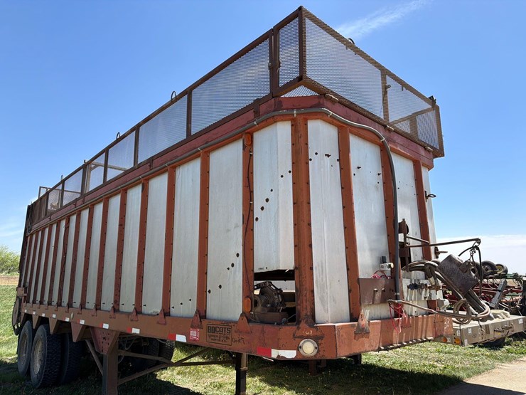 1976-bobc-30ft-live-bottom-semi-silage-trailer-image-20