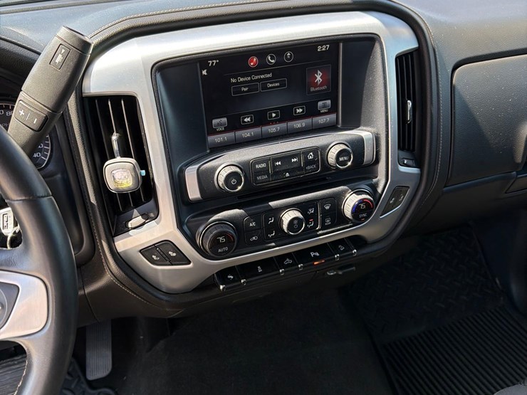 2014-gmc-sierra-1500-image-38