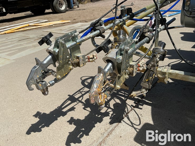 2005-graco-line-driver-ride-on-striping-system-w/graco-line-lazer-iv-striping-system-image-13