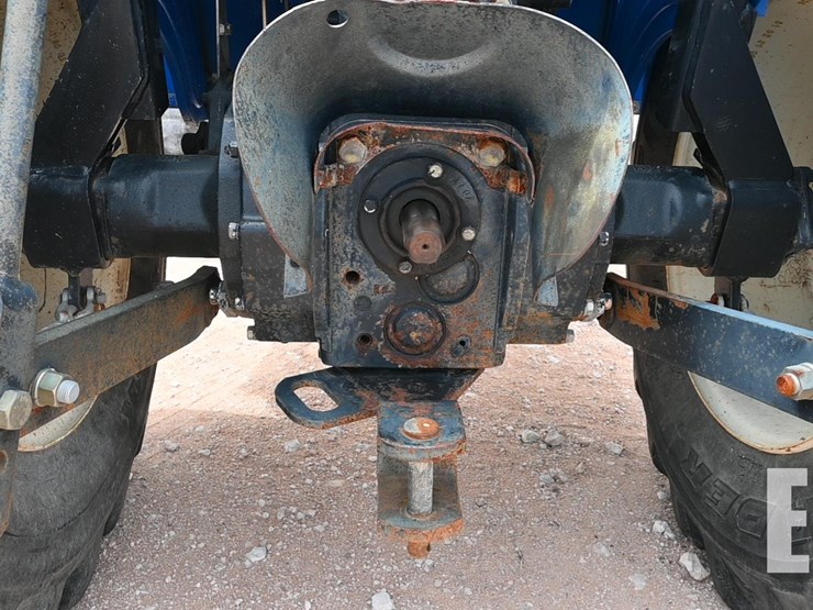 new-holland-tc30-image-5