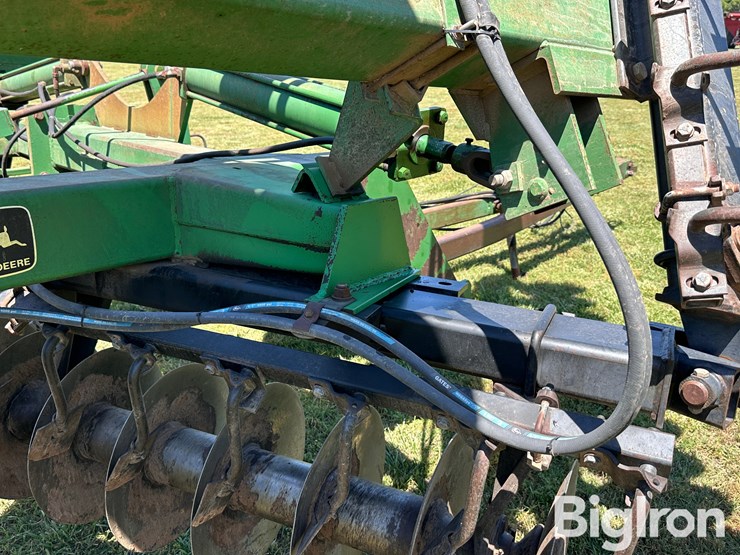 john-deere-650-image-18