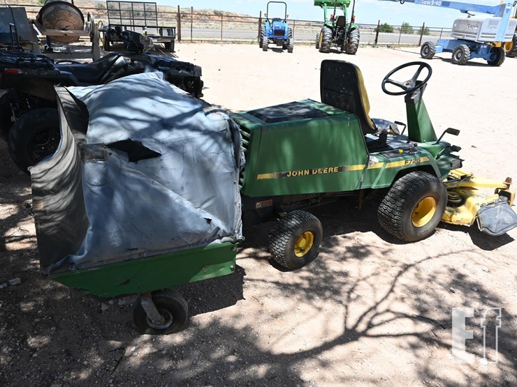 john-deere-f725-image-3