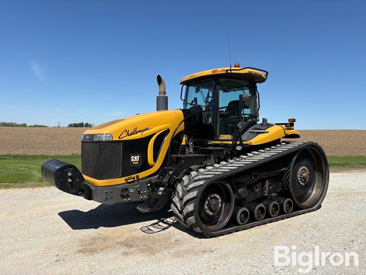cat-challenger-mt855b-track-tractor-image-1