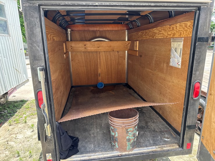 2000-pace-american-rallye-rt58sa-single-axle-enclosed-trailer-with-rear-barn-door-no-title---vin-image-5