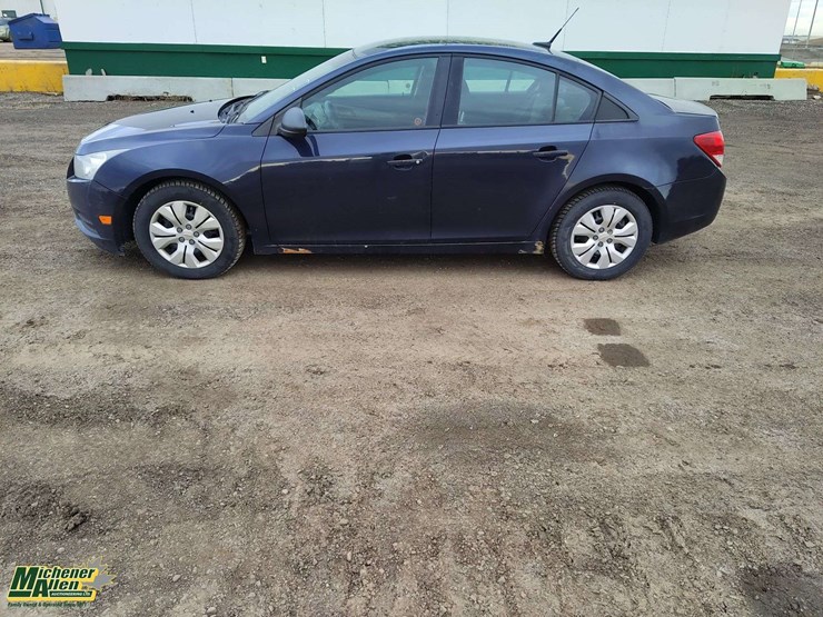 2014-chevrolet-cruze-2ls-4dr-sedan-image-6