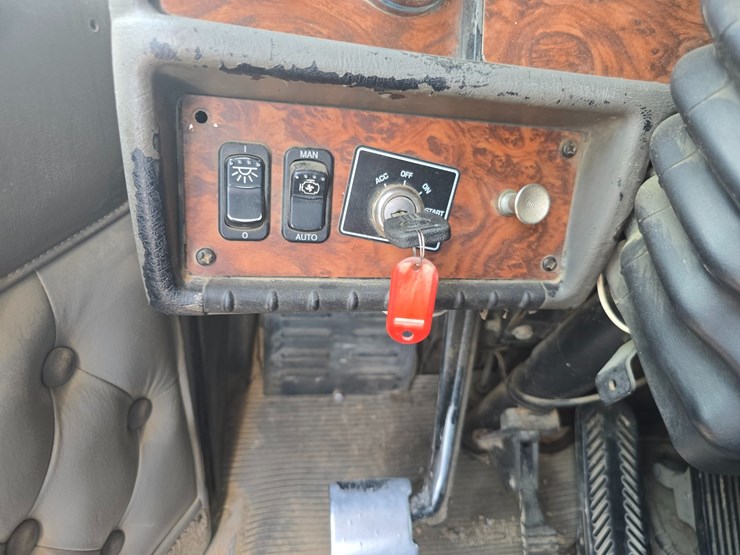 2003-kenworth-t800-image-111