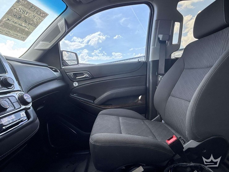 2019-chevrolet-tahoe-image-12