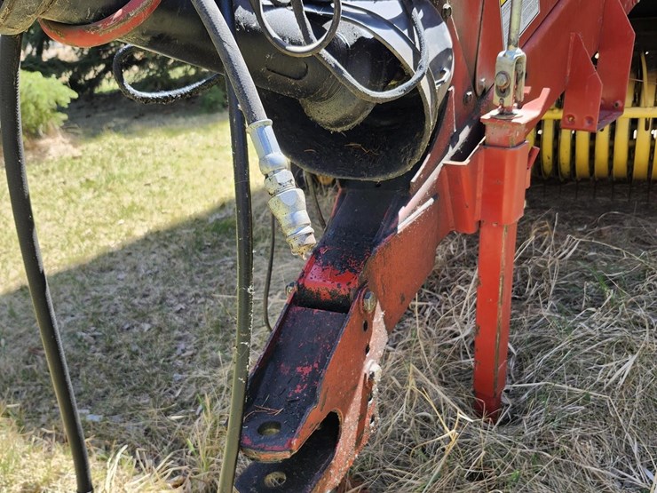 2001-new-holland-688-image-10