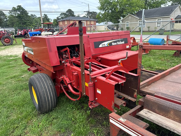 new-holland-575-image-7