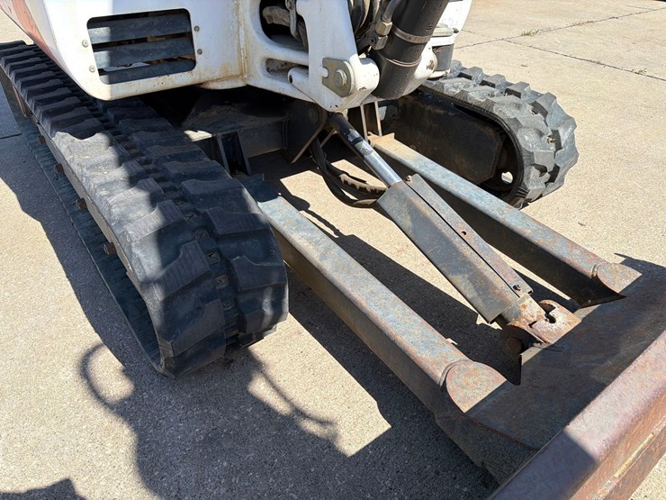 2001-bobcat-331e-image-13