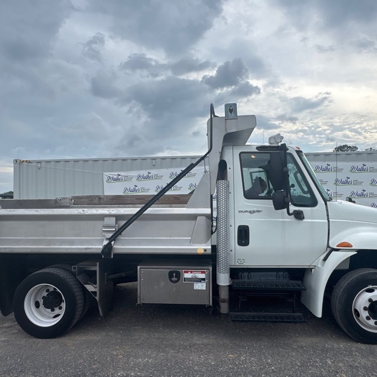 2014 INTERNATIONAL DURASTAR 4300