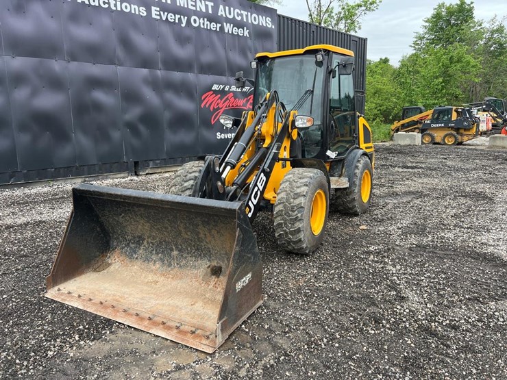2022-jcb-407-image-2