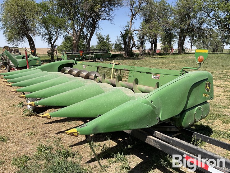 john-deere-608c-image-1