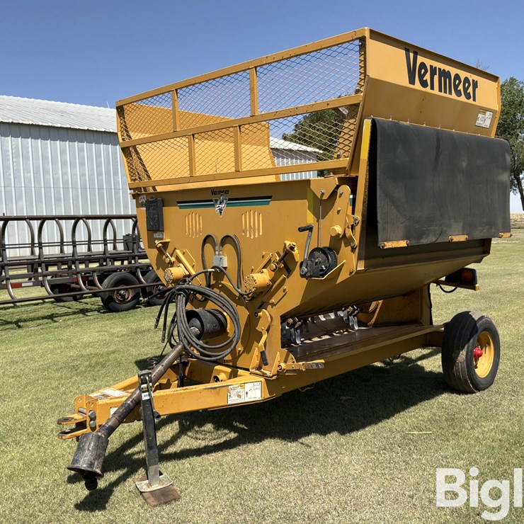 2000 VERMEER BP7000