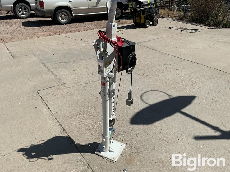 strong-arm-p10-dc-electric-winch-on-coleman-crane-image-7