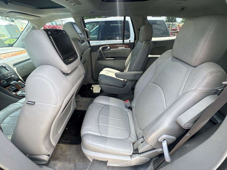 2011-buick-enclave-cxl-image-7
