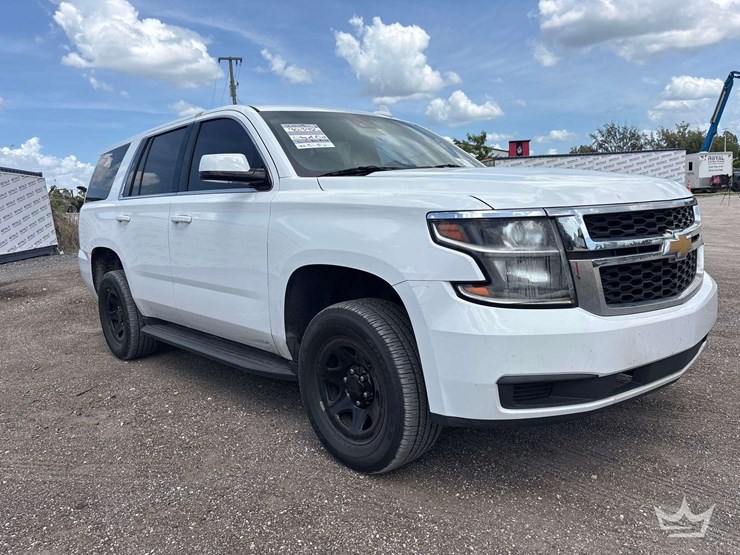2019-chevrolet-tahoe-image-2