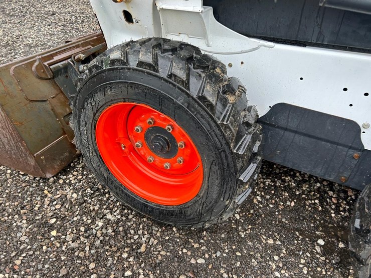 2017-bobcat-s550-image-16