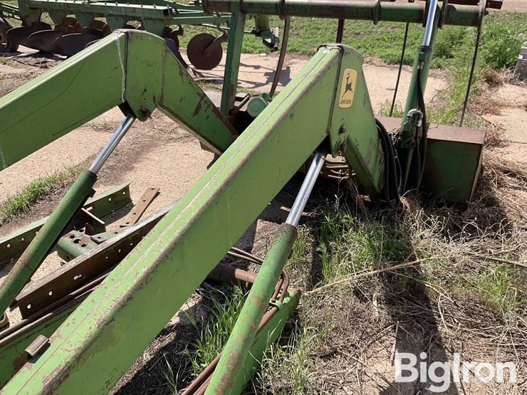 john-deere-48-image-11