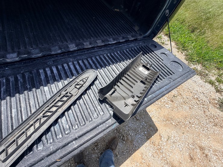#24066-•-2011-chevrolet-silverado-pickup-truck-image-74
