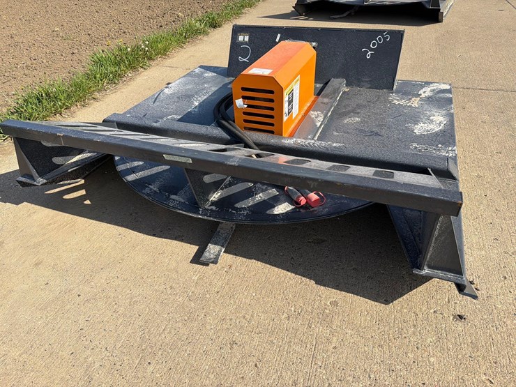 2025-wolverine-skidloader-72”-whirly-mower-image-8