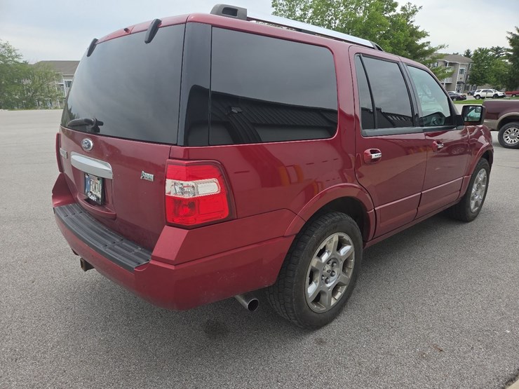 2013-ford-expedition-limited-suv-image-14