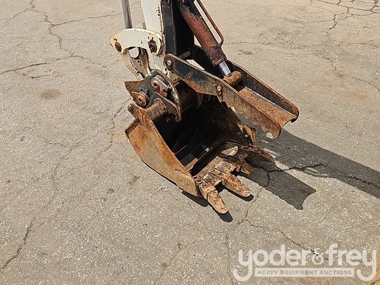bobcat-325-image-9