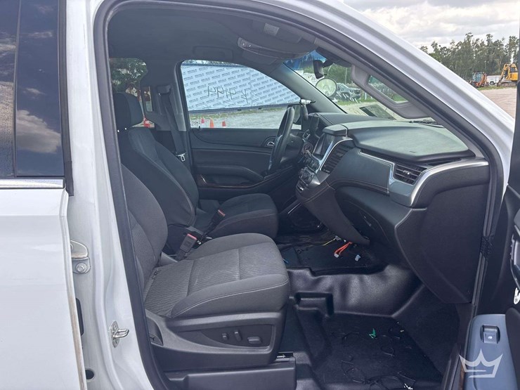 2019-chevrolet-tahoe-image-27
