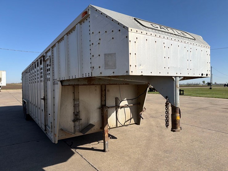 1992-wilson-livestock-trailer-image-15