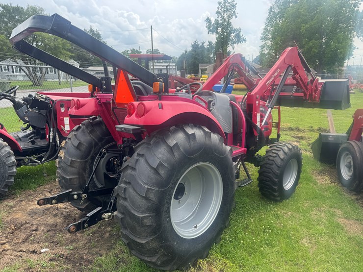 mahindra-2655nc-4wd-tractor-with-frontend-loader---(approximately-55-hp)-151-hours-showing---image-3