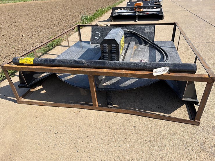 agt-skidloader-72”-whirly-mower-image-8