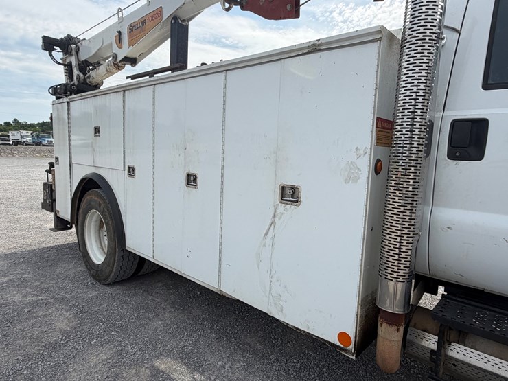 2008-ford-f750-image-10