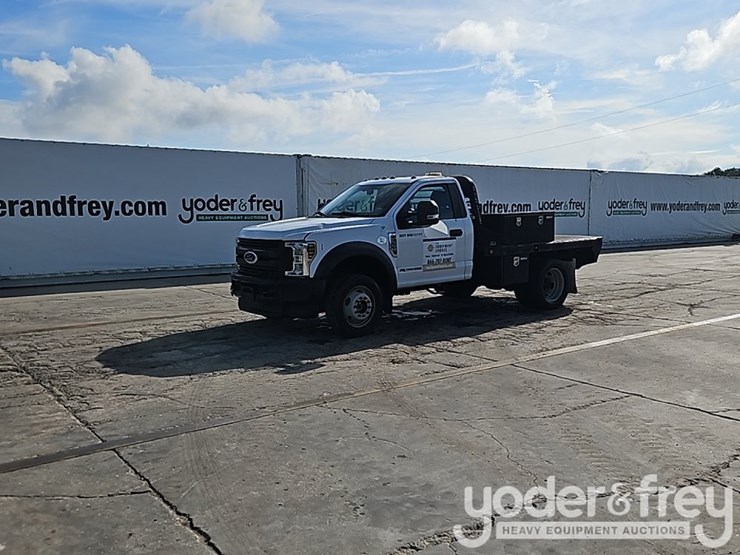 ford-f350-xl-image-2